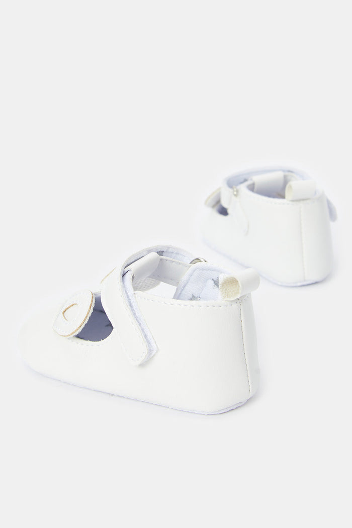 Redtag-White-Pram-Shoe-Category:Shoes,-Colour:White,-Deals:New-In,-Filter:Baby-Footwear-(0-to-18-Mths),-NBF-Shoes,-New-In-NBF-FOO,-Non-Sale,-ProductType:Pumps,-Section:Boys-(0-to-14Yrs),-W23O-Baby-0 to 18 Months