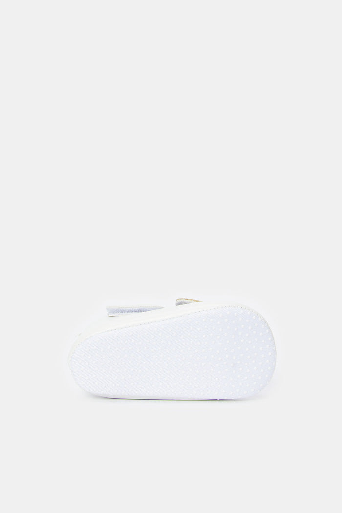 Redtag-White-Pram-Shoe-Category:Shoes,-Colour:White,-Deals:New-In,-Filter:Baby-Footwear-(0-to-18-Mths),-NBF-Shoes,-New-In-NBF-FOO,-Non-Sale,-ProductType:Pumps,-Section:Boys-(0-to-14Yrs),-W23O-Baby-0 to 18 Months